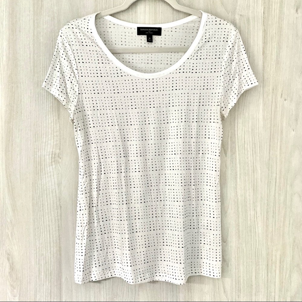 Like New ⭐️ Banana Republic Luxe Touch Top Sz M